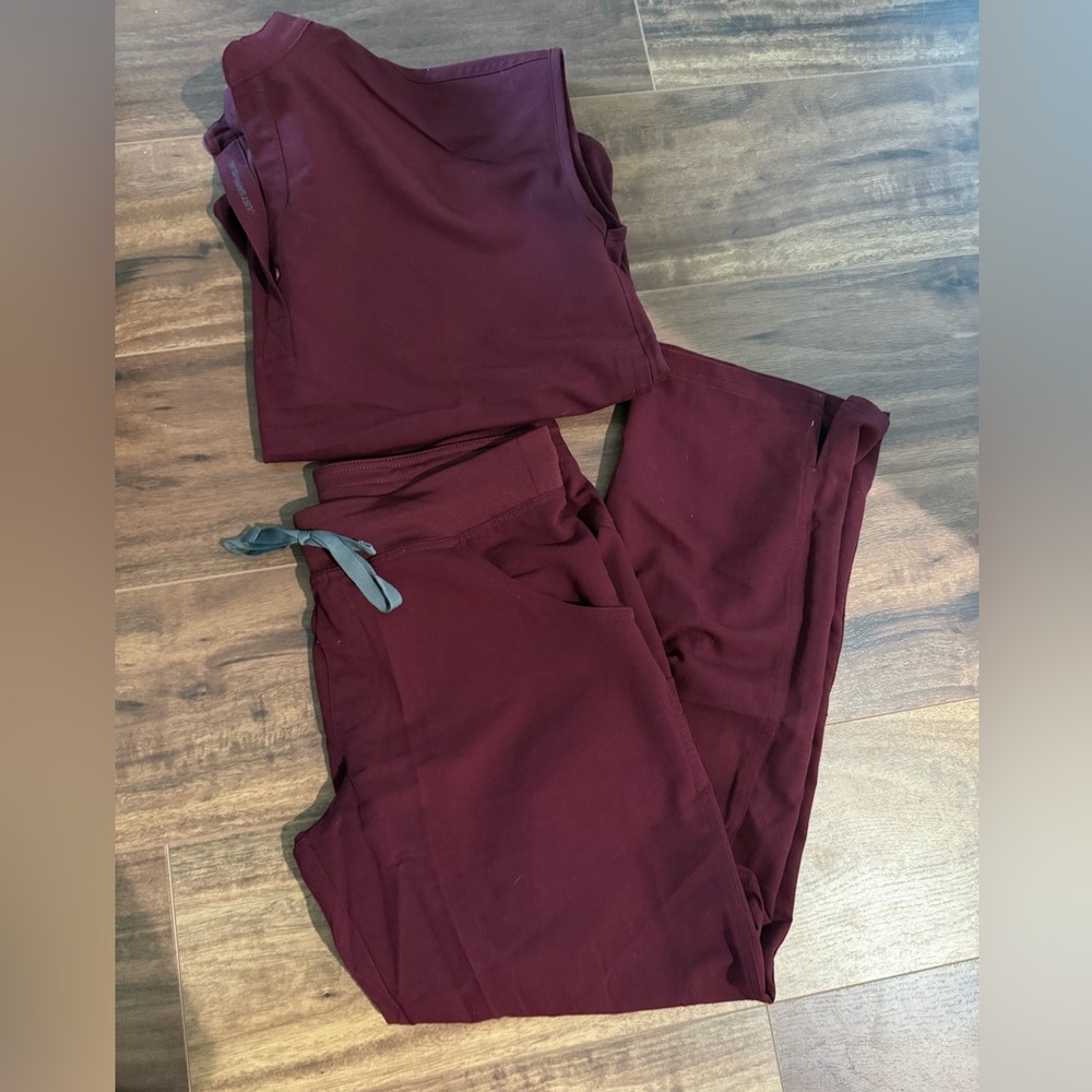 Figs Scrub Set Burgundy